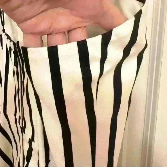 NWOT Alice + Olivia Nella button front mini dress in black and white str… - Picture 11 of 14